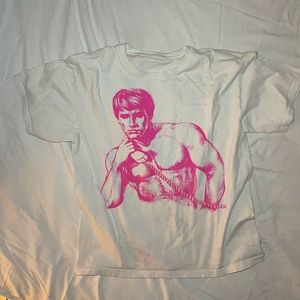 Male pulp pin-up TEE!
